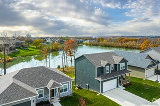 Tall Grass - Tall Grass Luxury Rental Homes