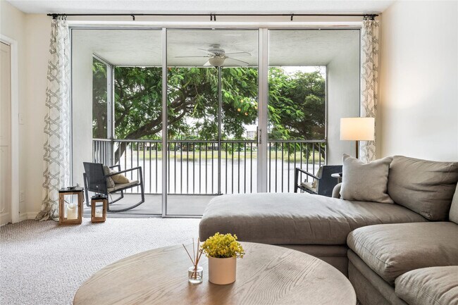 Building Photo - 3150 N Course Ln