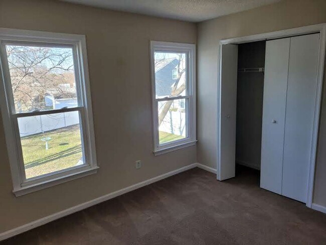 Building Photo - Ocean Lakes Single Family Home Ready for Move In!