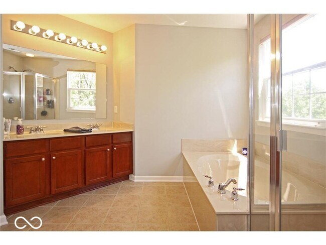 Building Photo - 13628 Stanford Dr