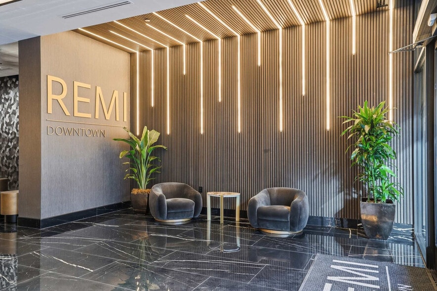 Building Photo - 411 N Akard St