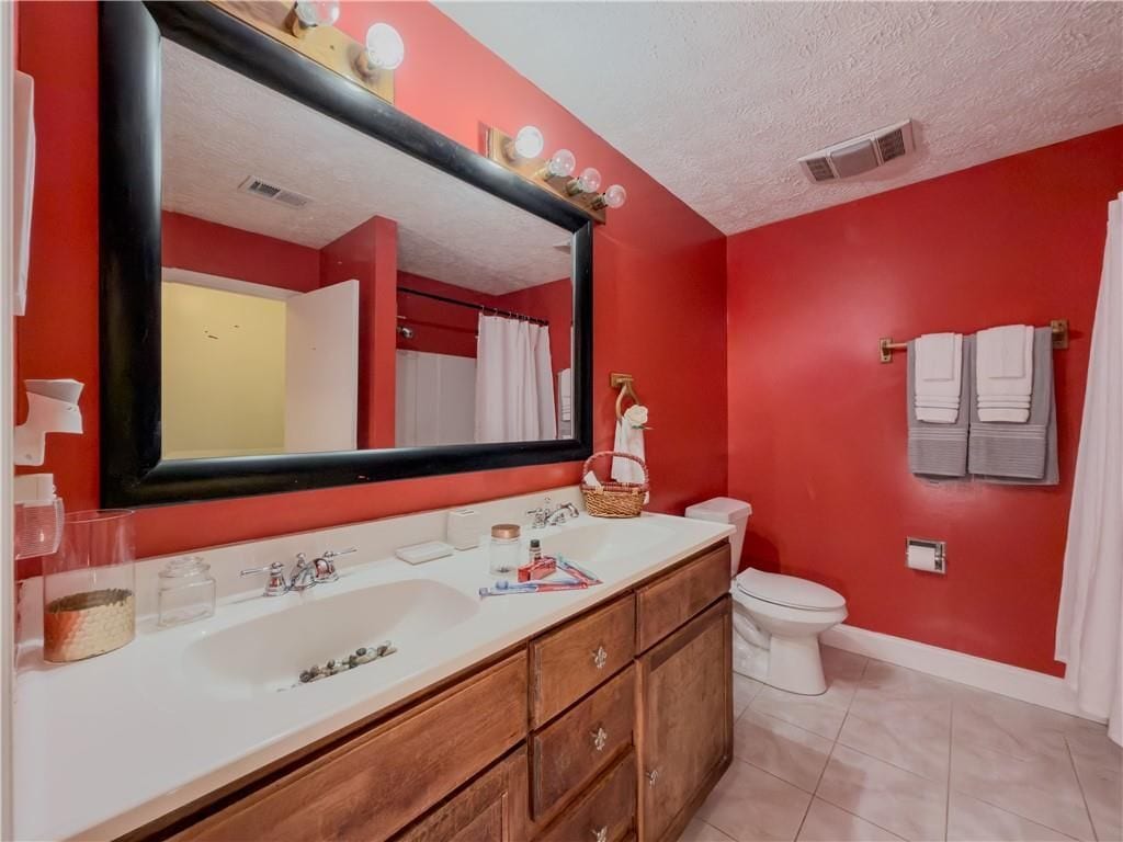 Building Photo - 580 Pineland Cir