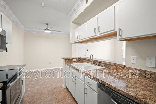 Building Photo - 11511 Villa Grand