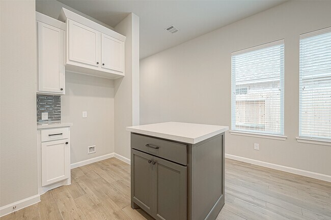 Building Photo - 4243 Colony Ln