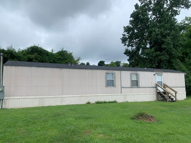Building Photo - 6 Morningside Dr