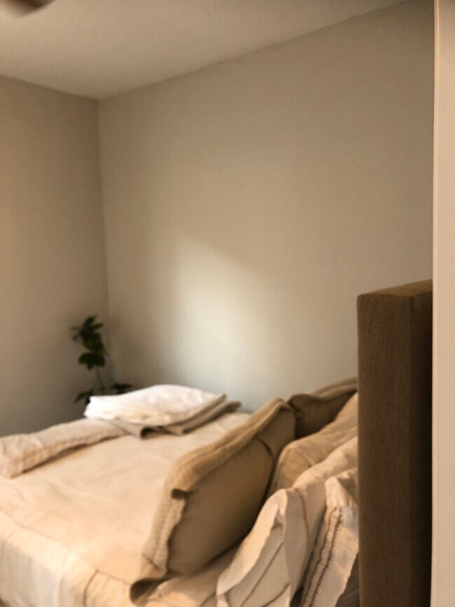 Building Photo - 1623 S State St