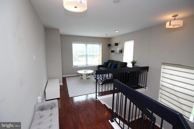 Building Photo - 36 Honey Locust Ln