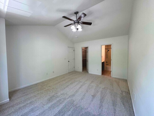 Building Photo - 8120 Christmas Ct