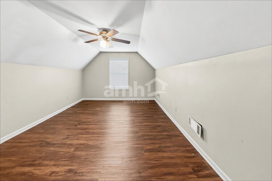 Building Photo - 3815 Hawk Tail Dr