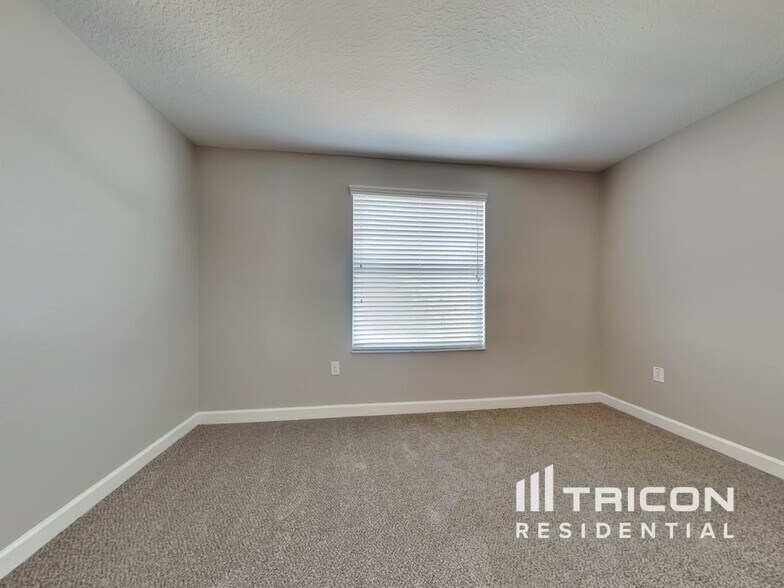 Building Photo - 11515 Peru Springs Pl