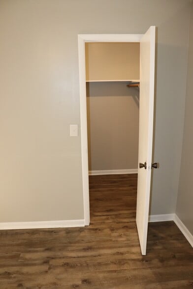 Closet - 300 Apache Dr