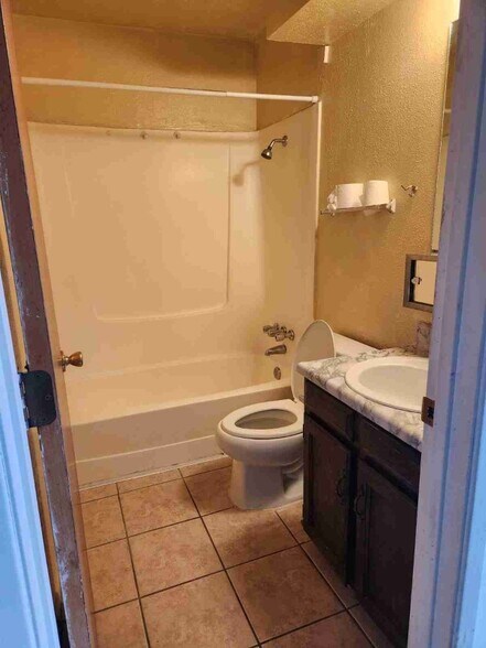 Building Photo - 2318 Calle Pacifico