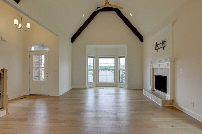 Building Photo - Custom Build in Sango.  Wow Factor