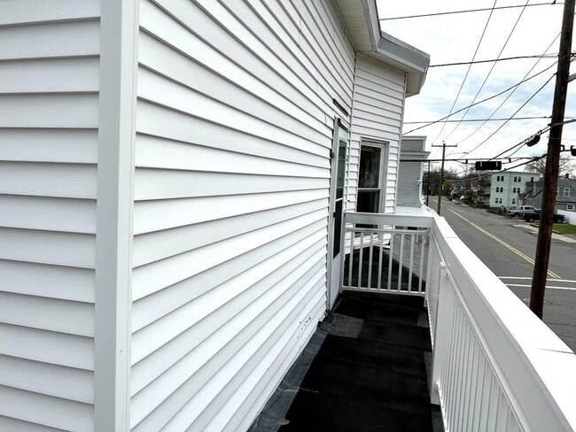 Building Photo - 168-170 Spruce St-