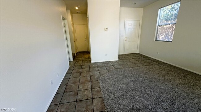 Building Photo - 2424 Predera Ave