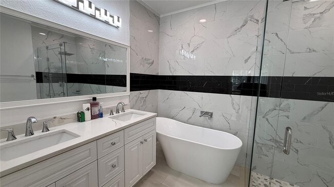 Building Photo - 16303 Enclave Village Dr
