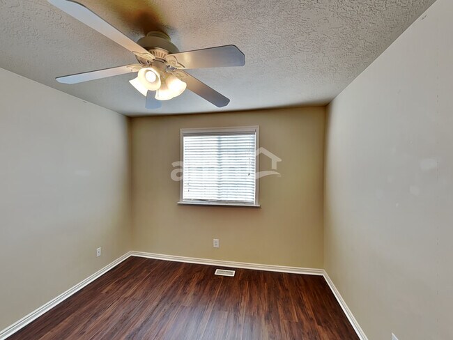 Building Photo - 2049 S Fremont Crest Ave W