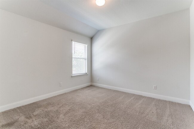 Building Photo - 3701 Trillium Dr
