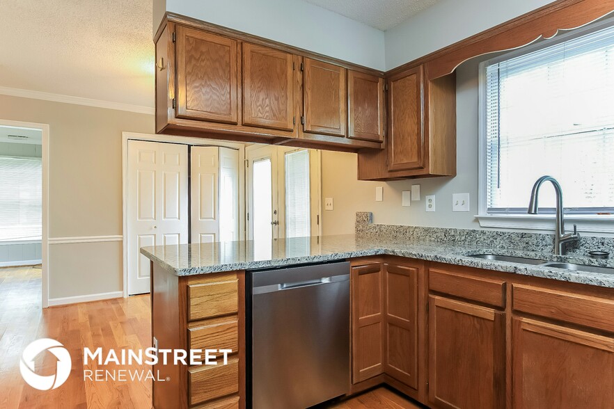 Building Photo - 1410 Rowemont Dr