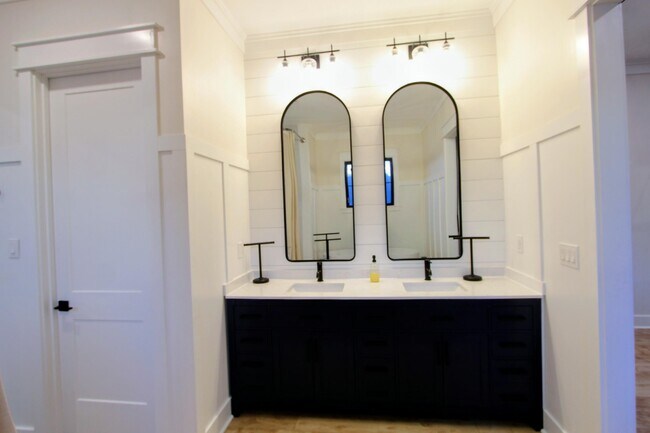 Building Photo - 3116 Pinot Way