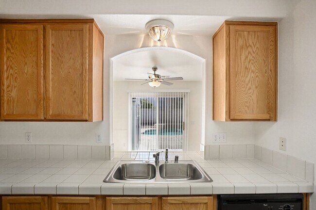 Building Photo - 3 Bed South Las Vegas Pool Home