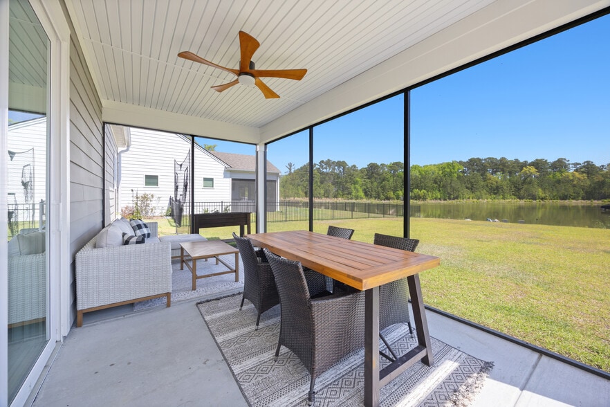 Building Photo - 268 Heron Creek Dr