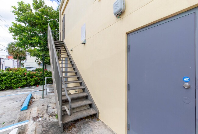 Building Photo - 3515 Galt Ocean Dr