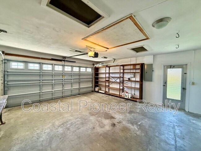 Building Photo - 14903 Imperial Point Dr N