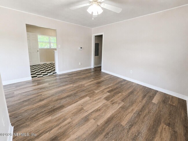 Building Photo - 10415 Briarcliff Rd E