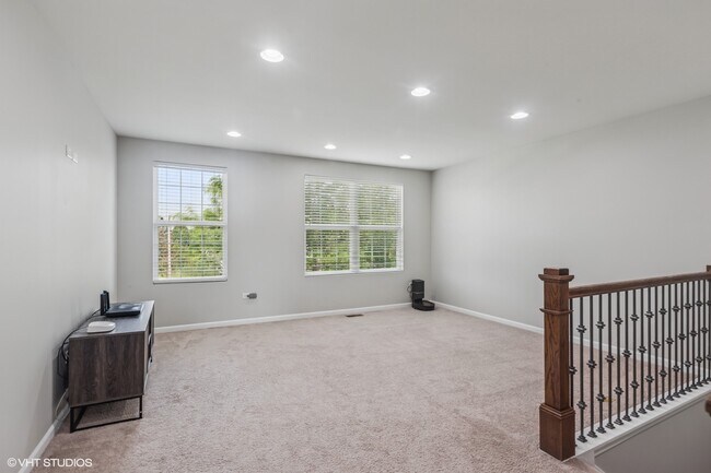 Building Photo - 14117 Meadow Ln