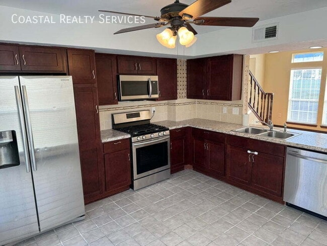 Building Photo - 380 Canterbury Cir NW