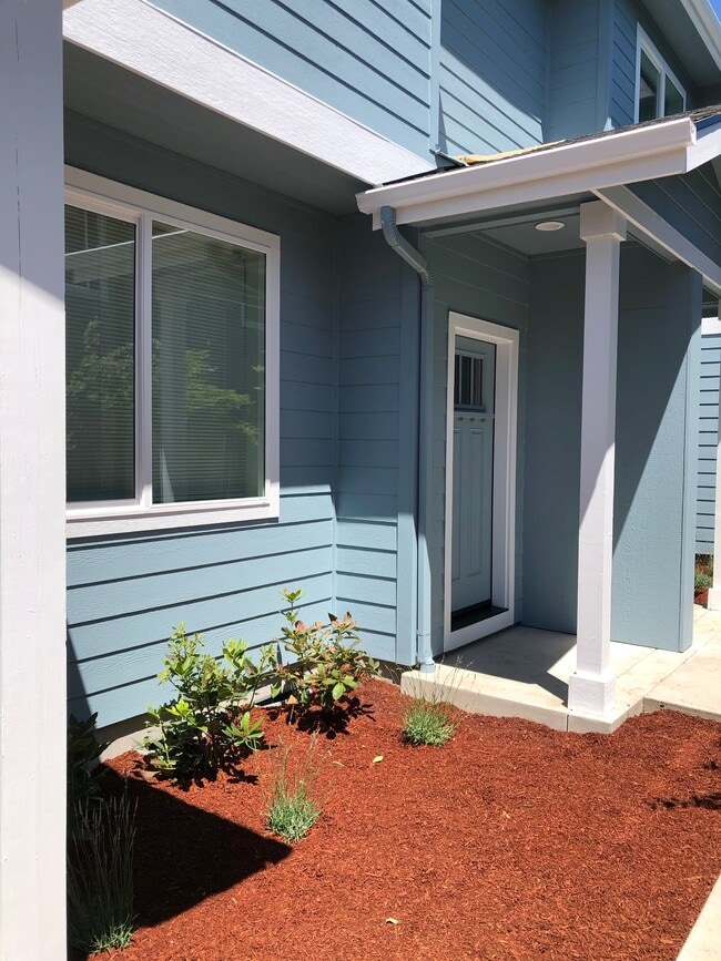 Building Photo - 1850 High St