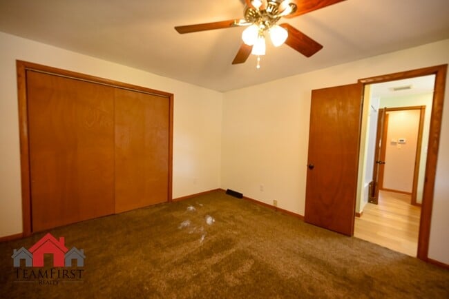 Building Photo - 2401 S Walden Ave