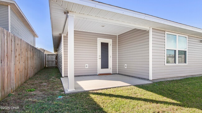 Building Photo - 4028 Silver Spur Rd