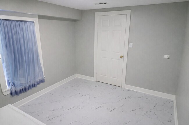 Building Photo - 7142 Avenue K