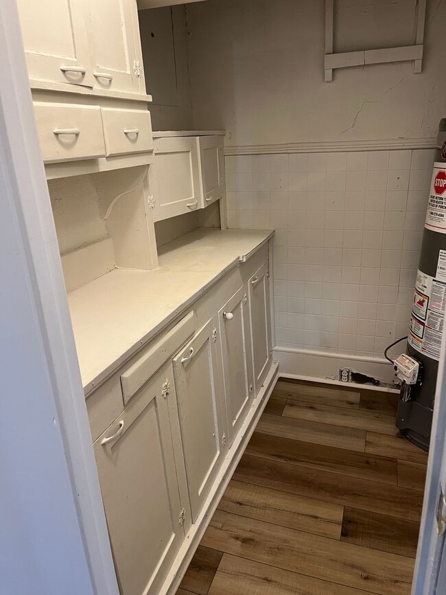 Building Photo - 100 S Main Ave