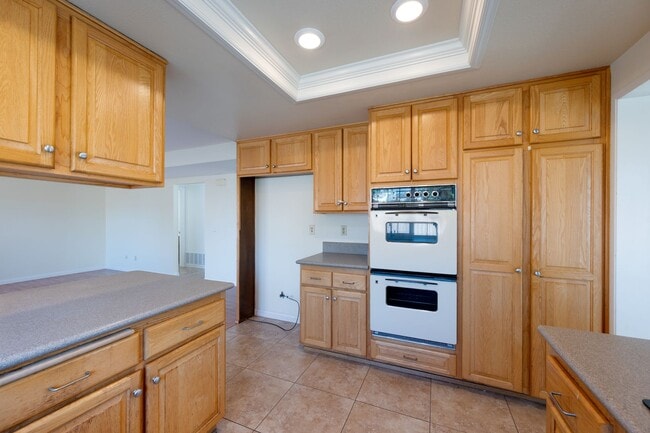 Building Photo - Spacious 2 Story House in cul-de-sac with ...