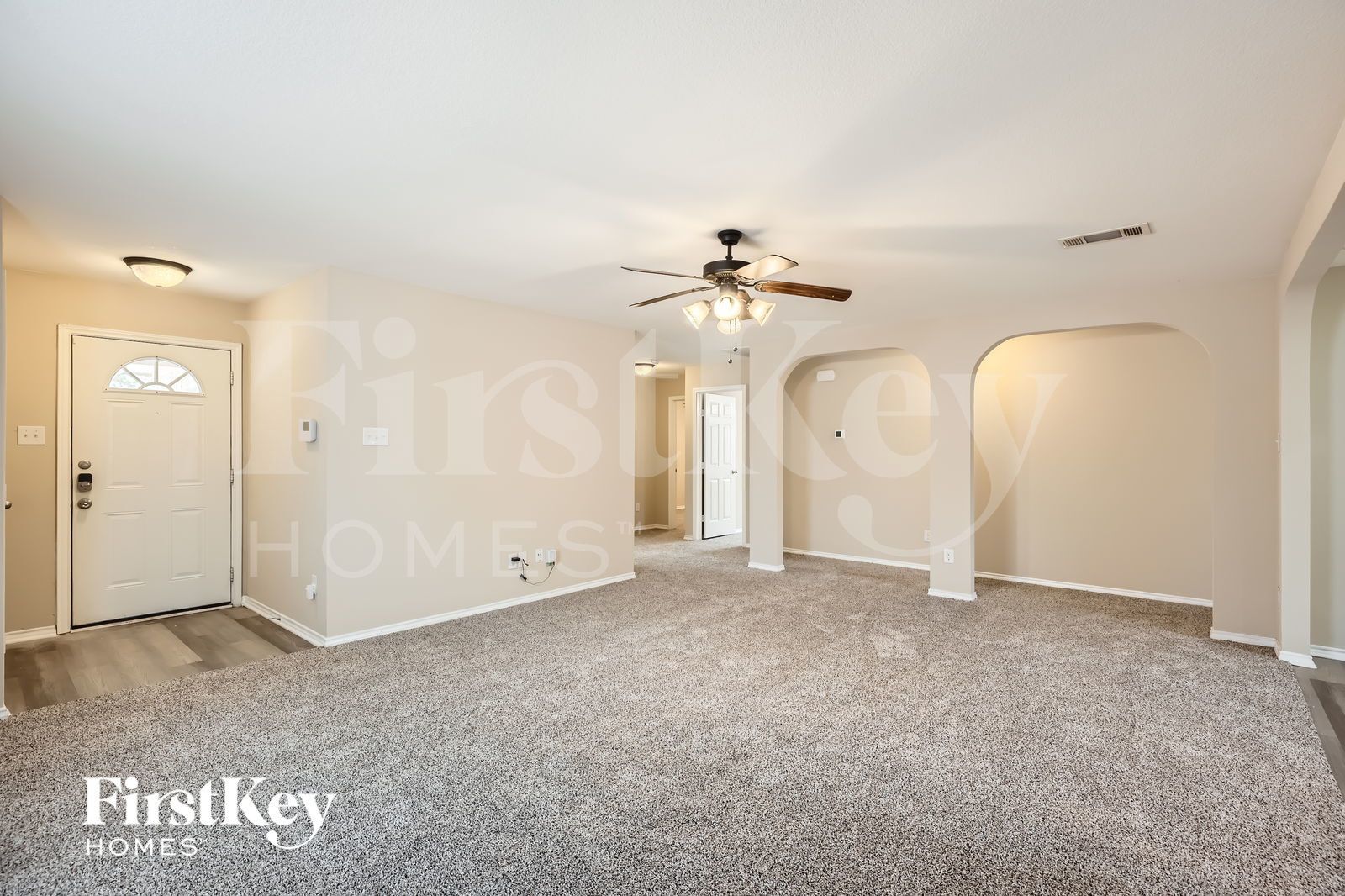 Building Photo - 1925 Cross Oaks Dr