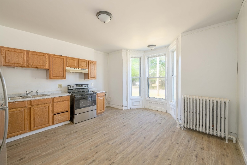 Building Photo - 50 E 4th St