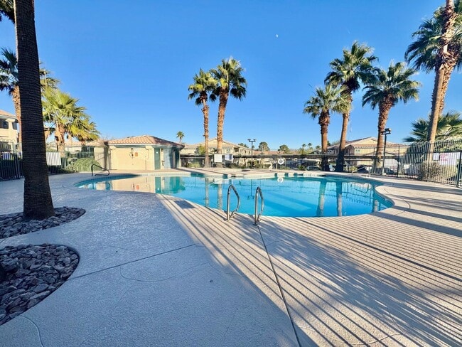 Building Photo - NEWLY UPDATED CONDO WITH BALCONY NEAR SUMMERLIN