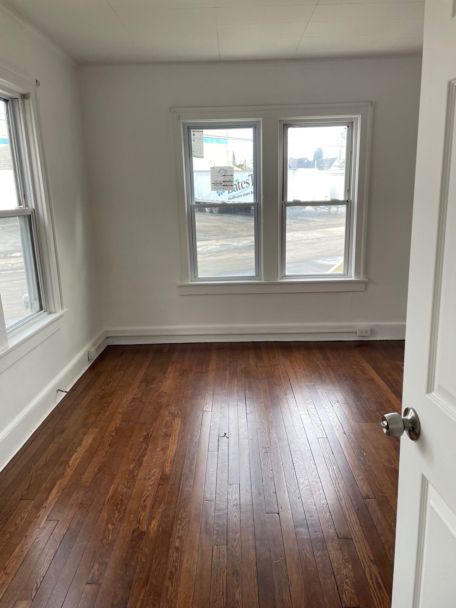 Building Photo - 43 Mendelssohn St