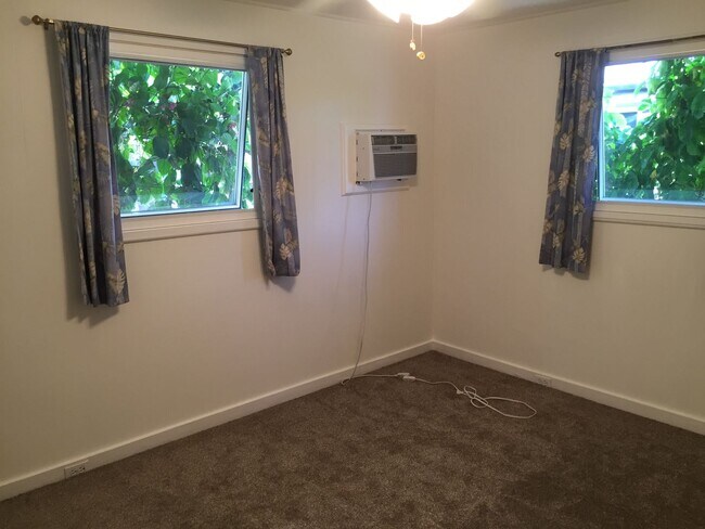 Building Photo - Pet Friendly Kaneohe House with Bay Views