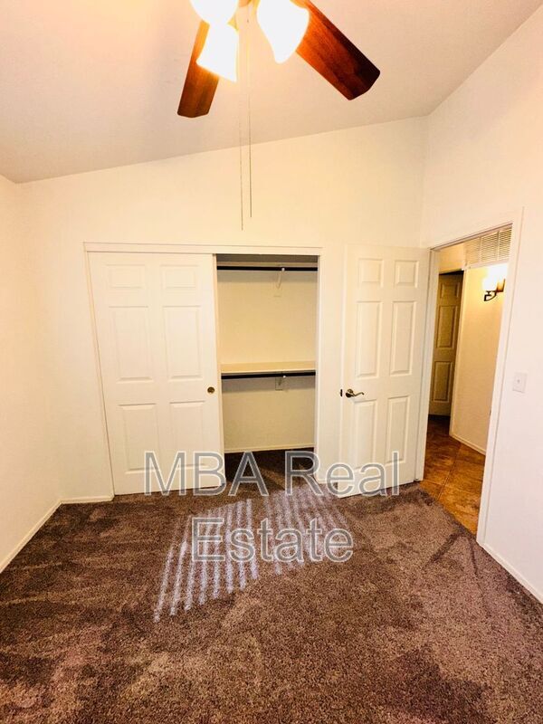 Building Photo - 4463 E South Fork Dr