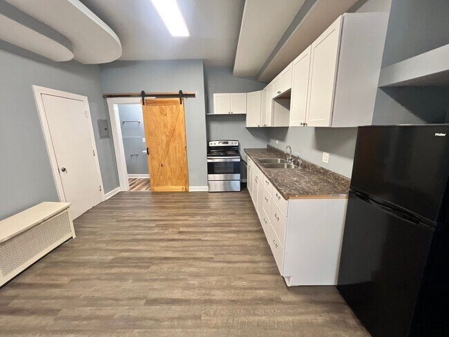 Building Photo - 4757 S Paulina St