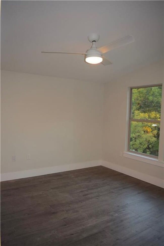 Building Photo - Modern Newer Townhome Across Frm UT