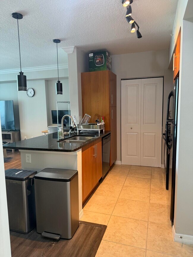 Building Photo - 600 S Dixie Hwy