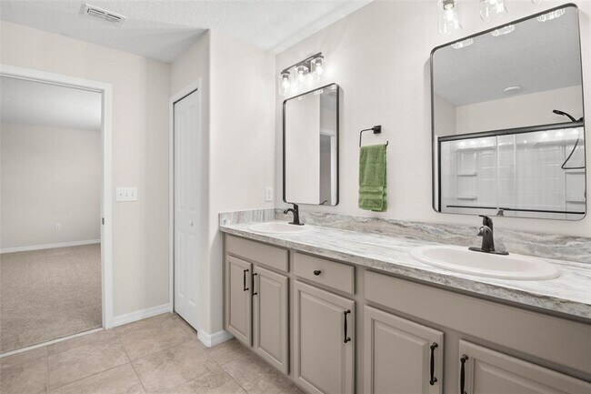 Building Photo - 6708 Hazelnut Spice Dr