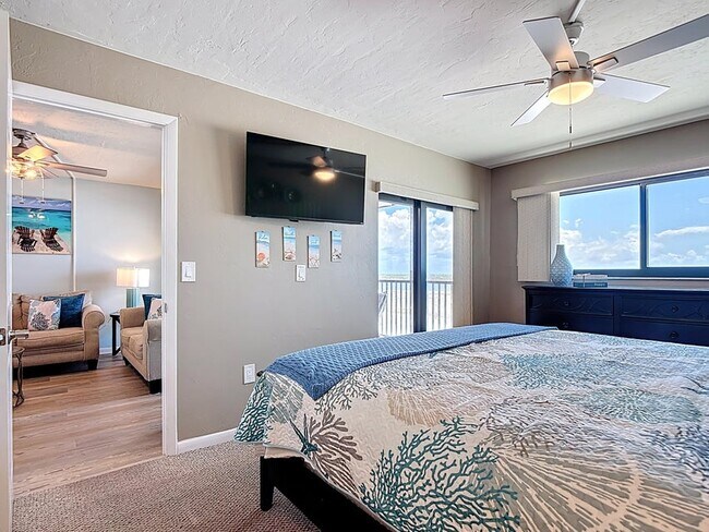 Building Photo - 8350 Estero Blvd