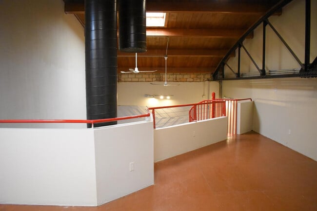 Building Photo - 1401 Avenue J