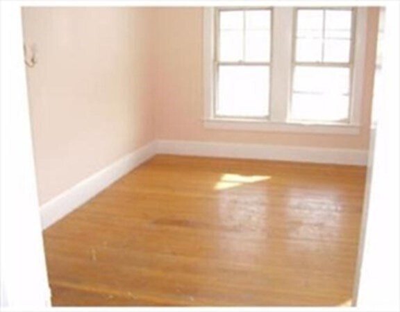 Building Photo - 169 Main St